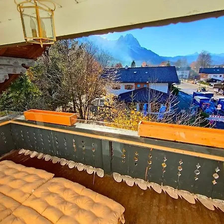 Gemuetlicher Alpspitzblick Garmisch-Partenkirchen